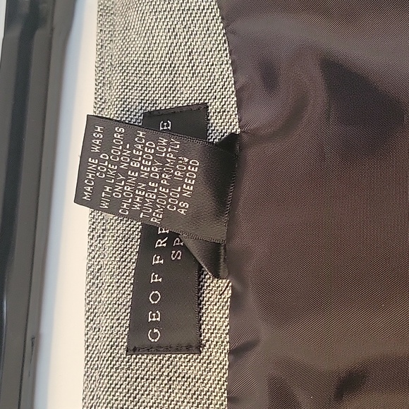 Geoffrey Beene Sport wrap skirt. Black/Gray, Size 10, Mach wash, Great condition - Picture 6 of 6